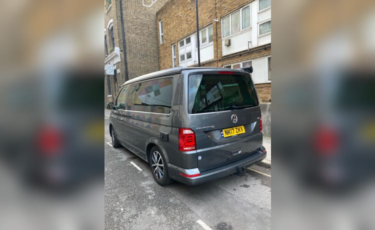 Violet – Luxe haut de gamme VW California -Angel Islington Londres