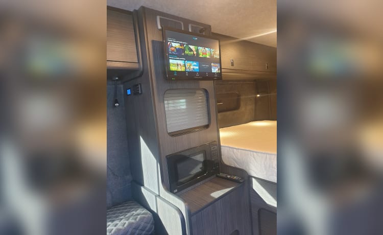 Patrick – Camper Peugeot a 3 posti letto del 2020