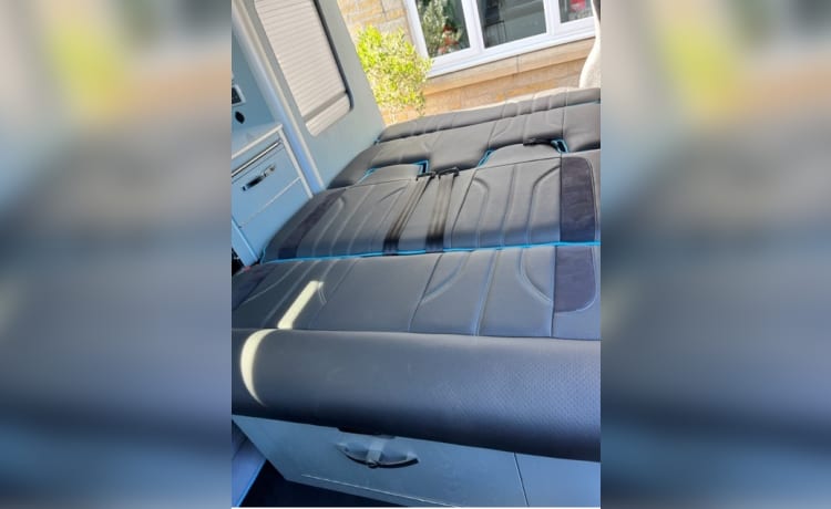 Aurora – Ti presentiamo Aurora: bellissimo camper Volkswagen a 4 posti letto del 2017