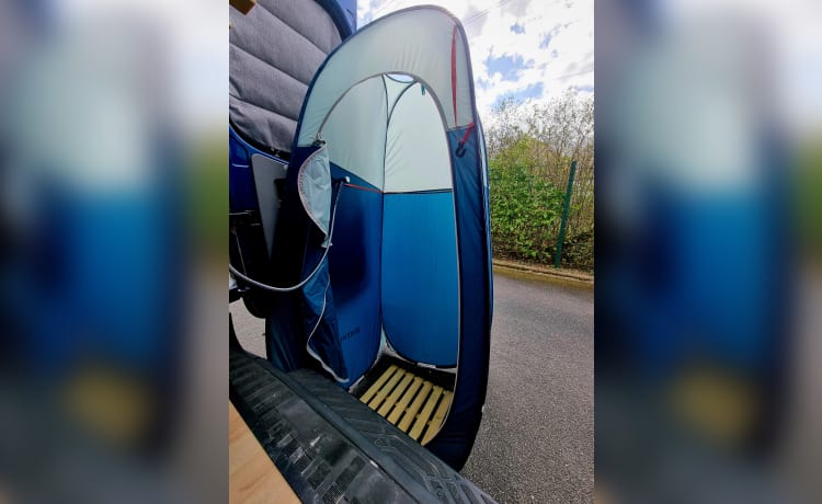 BLUE – VOLKSWAGEN CRAFTER AVENTURE