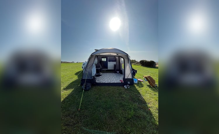 Big Suze – Camping-car VW T6, pour 4 personnes, avec de nombreuses fonctionnalités et équipements