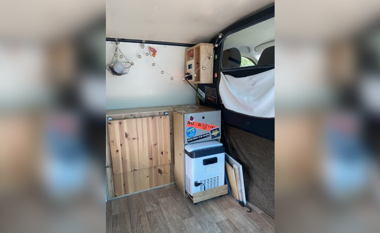 Gezellige kleine zelfvoorzienende camper