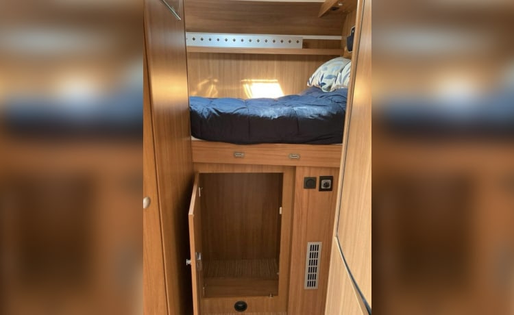 Weinsberg, luxury 4p camper