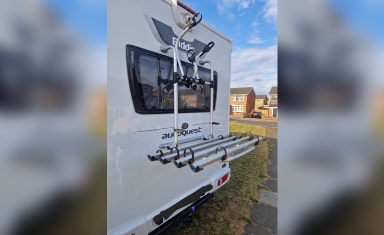 Jeffrey  – 6 berth Peugeot - Elddis Autoquest 196