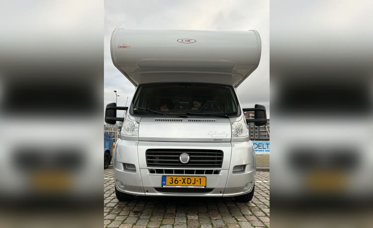 LMC Family Alkoven Camper 6 Personen