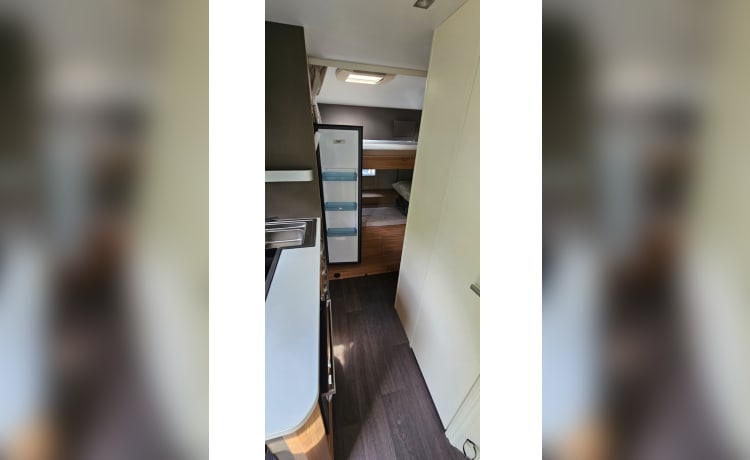 MESHELL – 7 berth Adria Mobil XL Plus 670 from 2019