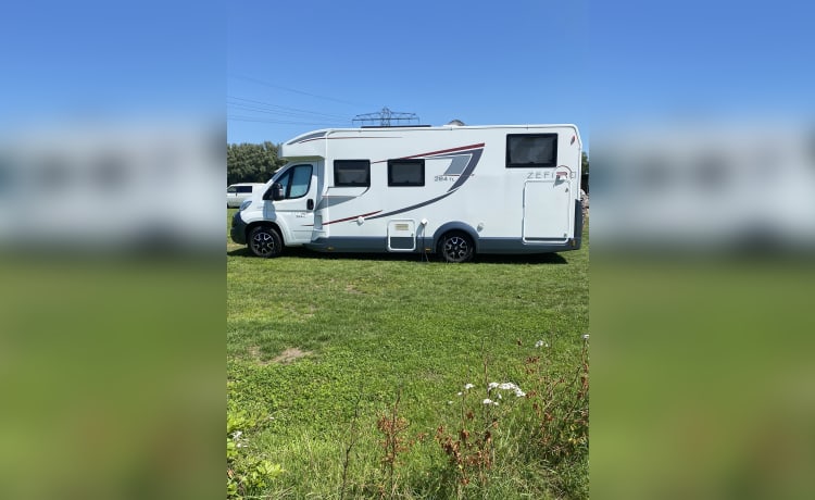 Rollerteam – Camping-car 4p entièrement meublé prêt pour des vacances super gratuites