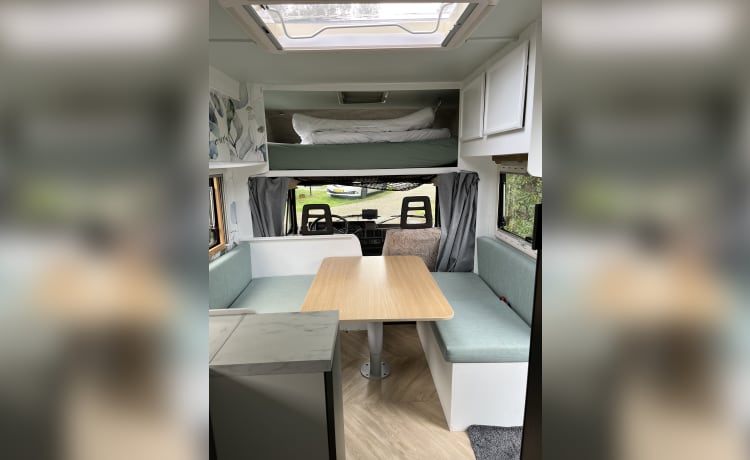 Bink – 6persoons sfeervolle FIAT DUCATO uit 1988