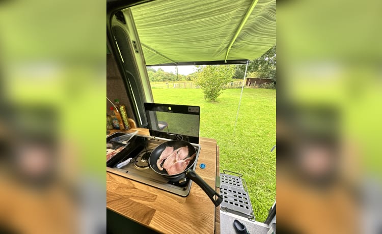 Elsie – 5 berth Citroën campervan from 2019