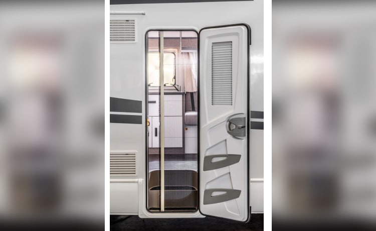 XGO King 3 – Gloednieuwe luxe 4-persoons camper