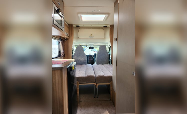 Flossieflo – 2 berth 2014 fully equipped Fiat Bessacarr 