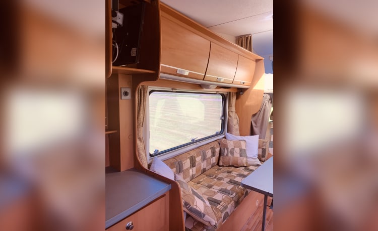 Tony – Your ultimate adventure awaits in our cosy 5-berth motorhome!