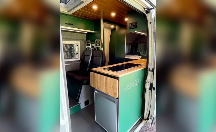 Elsie – 5 berth Citroën campervan from 2019