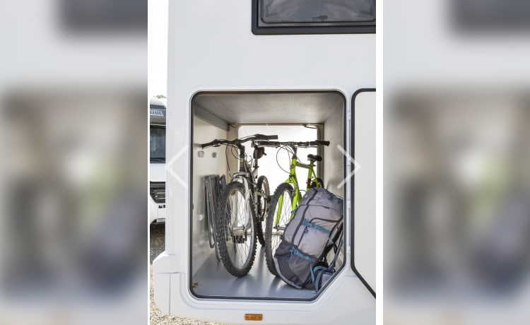 CamperFun – 4p Ford semi-integrated from 2022