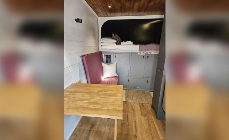 Duckie –  The quirky and comfortable off-grid campervan 