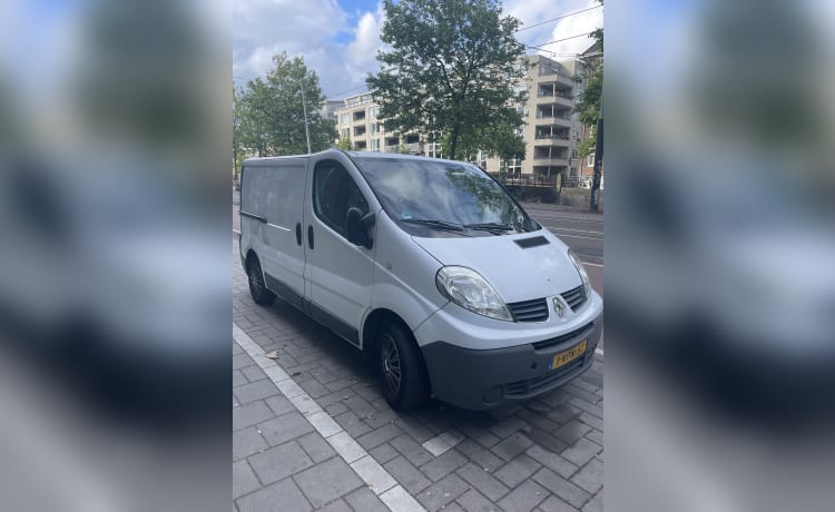 Frenchy – Stealth camper voor 1 of 2 personen