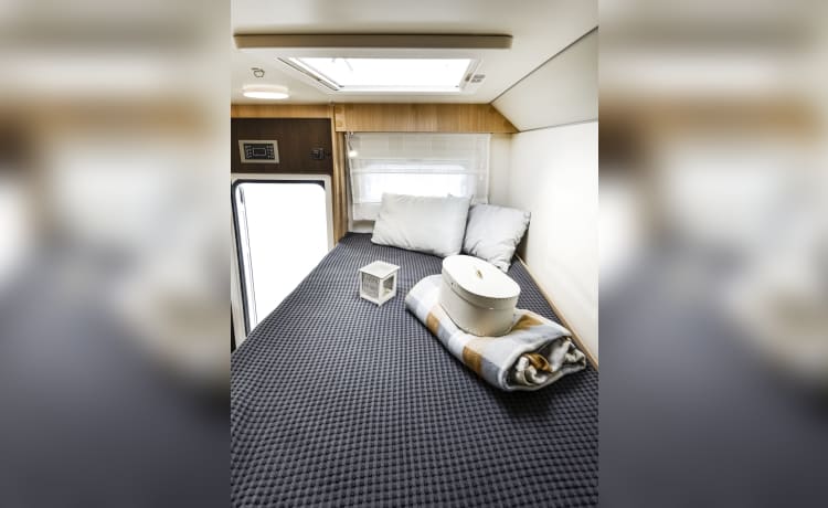 Mc Louis 222 - 4 seats/sleeps - A Perfect Getaway