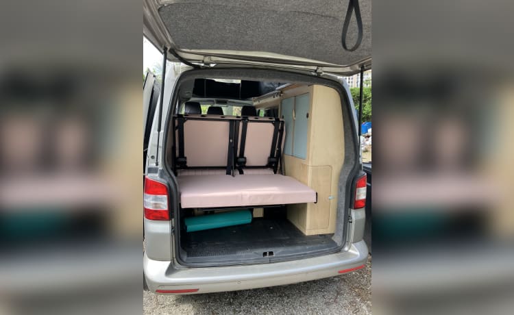 Bella the Campervan – 5 berth Volkswagen campervan from 2013