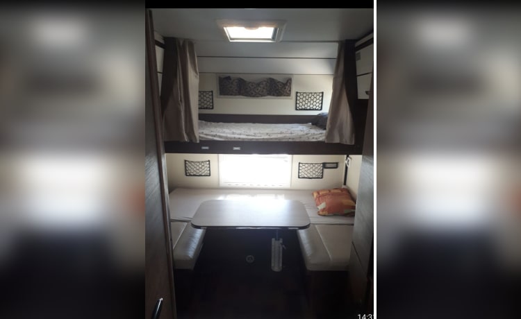 Arthur – Motorhome/tiny home to rent