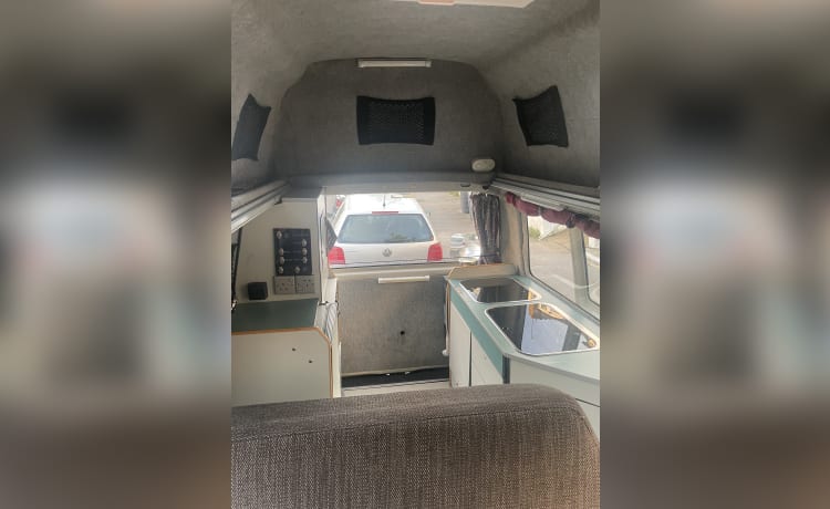 Jerry – 4berth VW T4 Hightop - a great option for couples or familes 