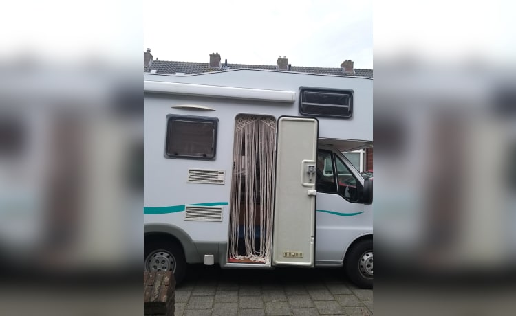 Compacte, gezellige Fiat alkoof camper