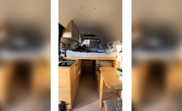 Cees de Camper – Spacious, cozy camper van from 2020