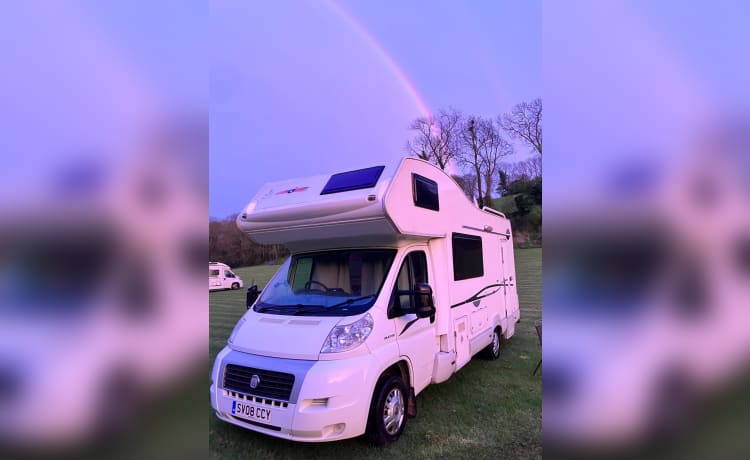 Tony – Your ultimate adventure awaits in our cosy 5-berth motorhome!