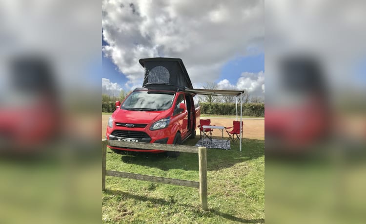 Ruby – 4-persoons Ford campervan uit 2014