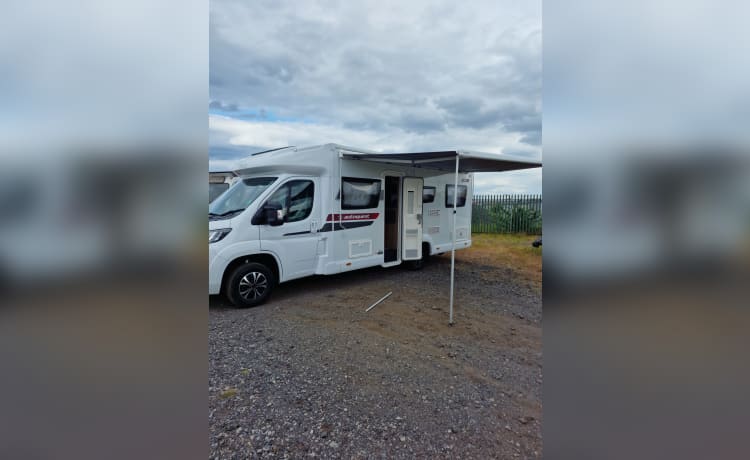 Jeffrey  – 6 berth Peugeot - Elddis Autoquest 196