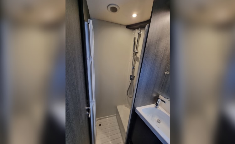 Eleanor  – 6 berth Roller Team alcove from 2018