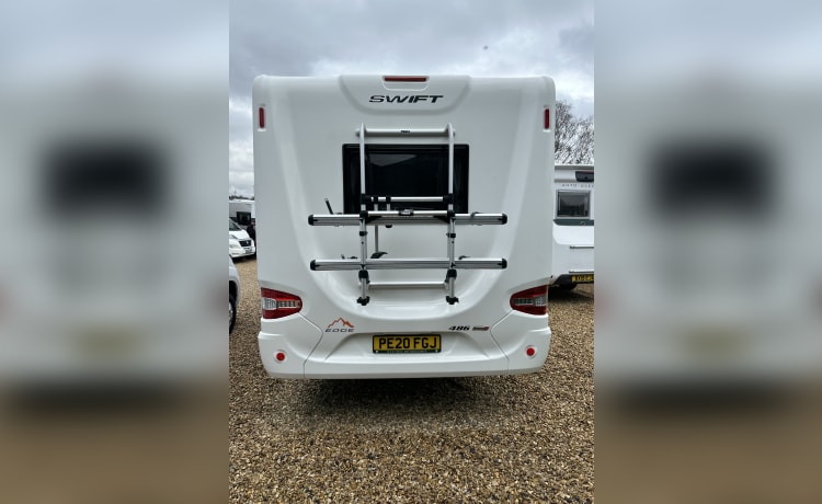 6 berth Swift Edge 486