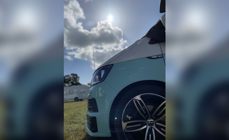 Tallulah – New Conversion 2019 Long Wheel Base 4 berth VW campervan 