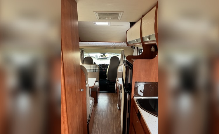 Nice and spacious family camper