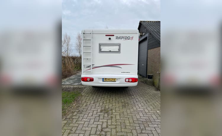 Mooie compacte camper 2/3 persoon