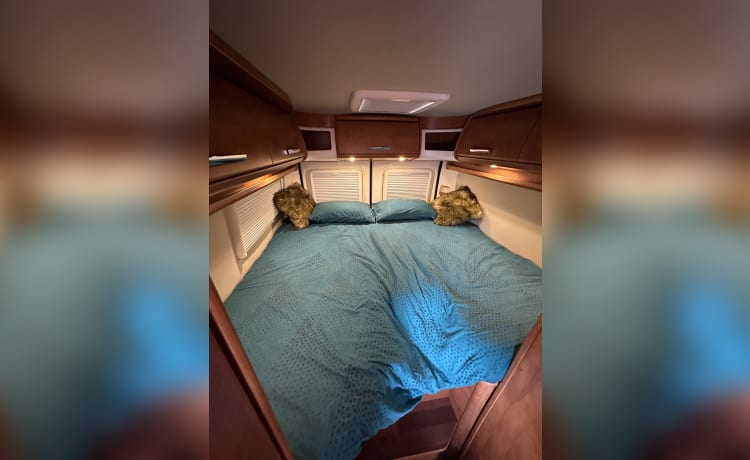 MaliBUS – Malibu Carthago luxe camperbus 2P