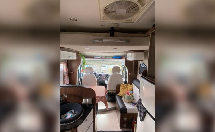 Sovereign 74G – prachtige luxe camper voor 4 personen