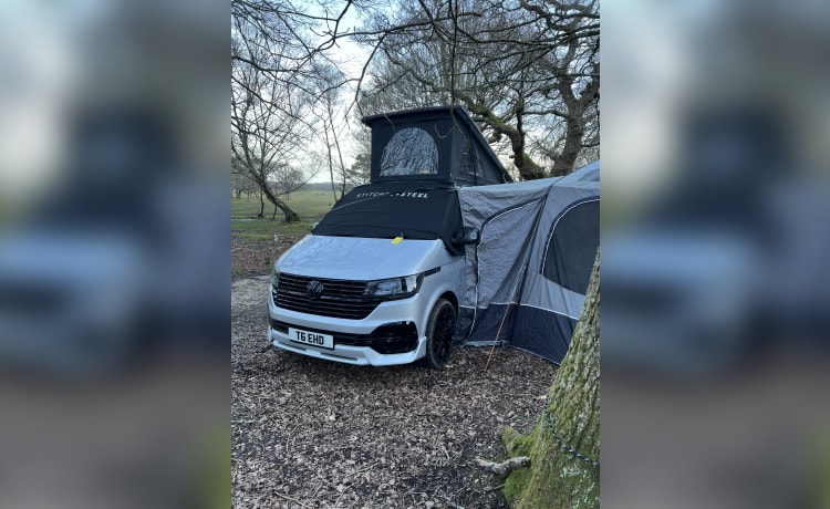 5-persoons Volkswagen campervan uit 2021