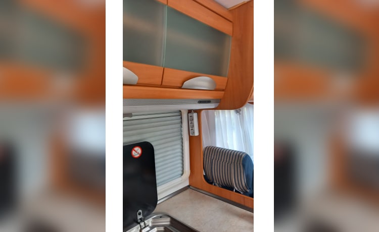 Angel 2 – 4p Hymer integrated uit 2007