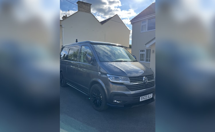 Victor – 4 berth 2023 Volkswagen 6.1 Transporter Campervan