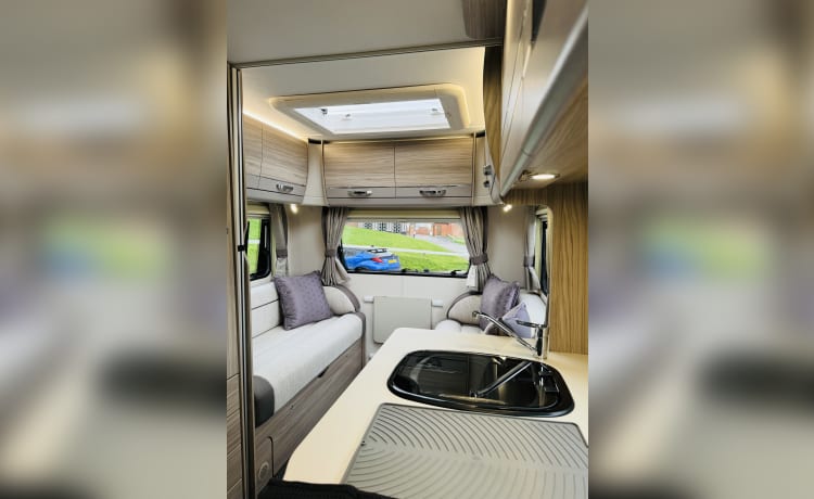 6 berth Peugeot semi-integrated from 2024