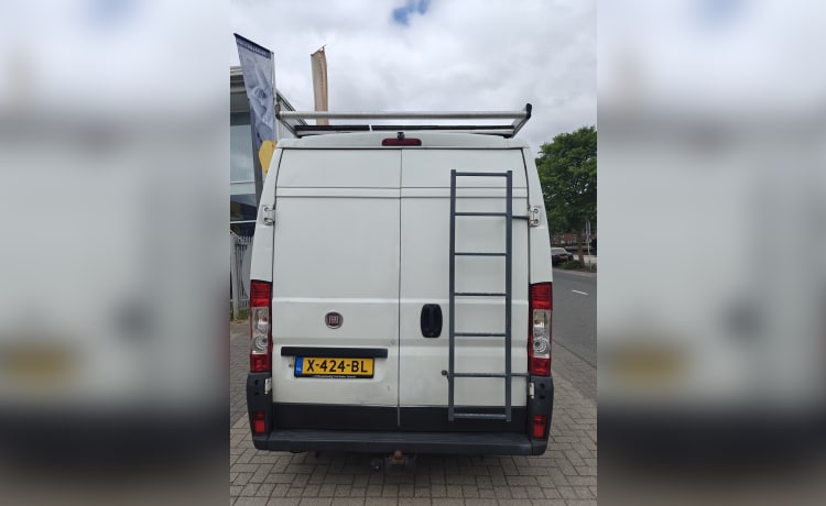 Loesje – Unique 2-person camper van for a dream holiday!