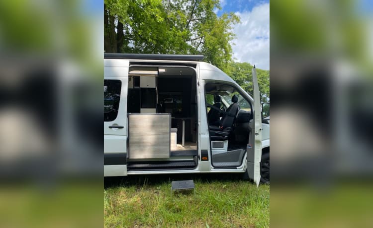 2p Volkswagen bus from 2013