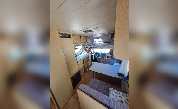 Tony's camper – Ford doorgang 2.5