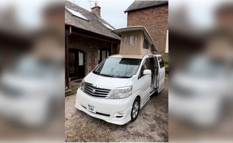 The Borderless Reiver – 3 (+ 1 small child) berth Toyota campervan from 2007