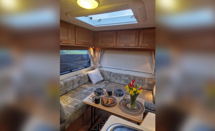 AMY – 4 berth Peugeot alcove from 2007