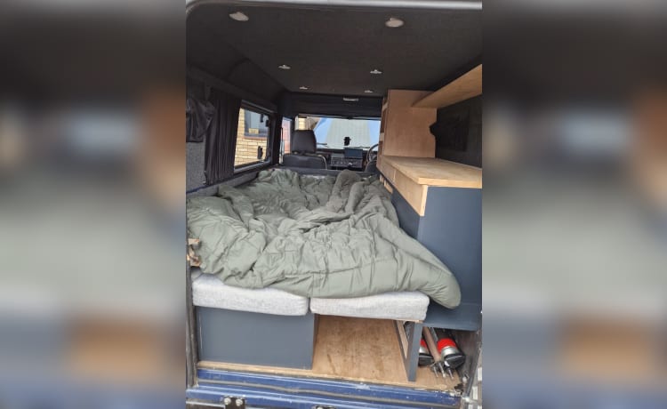 Blue Landy – Land Rover Campervan mit 2 Schlafplätzen, Baujahr 1992