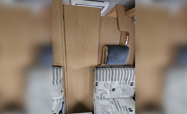 Jet – 4 berth Fiat Ducato (Devon Sahara) 2017