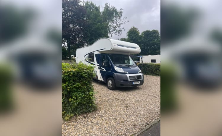 Travel The Wild – 6 berth Fiat Escape 696