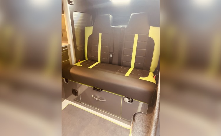 Yorkshire Glamper van   – 4-persoons Volkswagen campervan uit 2015 met zonnepaneel en extra's 