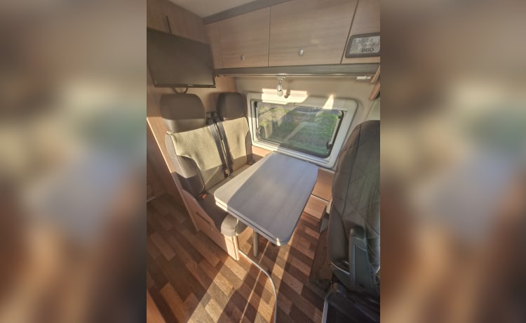 2p Knaus campervan uit 2015